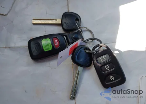 2015 Hyundai Veloster from USA, damaged, VIN KMHTC6AD0FU237139